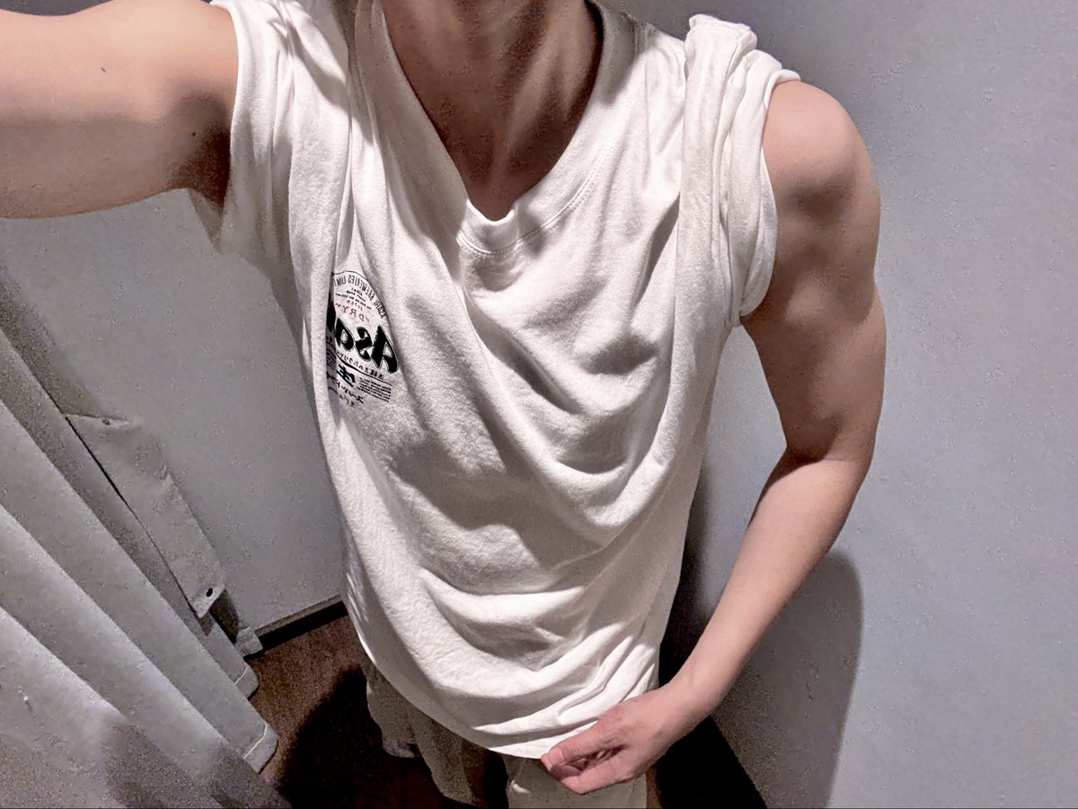 Satisfied77319's tweet photo. #wlw #女同 #健身 喜欢胳膊上的青筋 https://t.co/WZZp3KhV3L