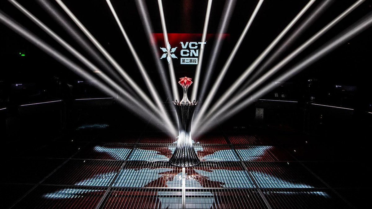 UEstimated_'s tweet photo. 🏆 VCT China Stage 2 is officially underway, with the region's top teams returning to competition to battle for Championship Points and qualification to the season's biggest international events. As one of the most competitive regions in the world, China continues to showcase some of VALORANT's highest level gameplay.

The road to international competition officially begins with Stage 2.

#UEAscends #VALORANT #VALORANTEsports #VCTChina #VCT #RiotGames #VALORANTMobile #VALORMintel #Esports #GamingNews #无畏契约手游