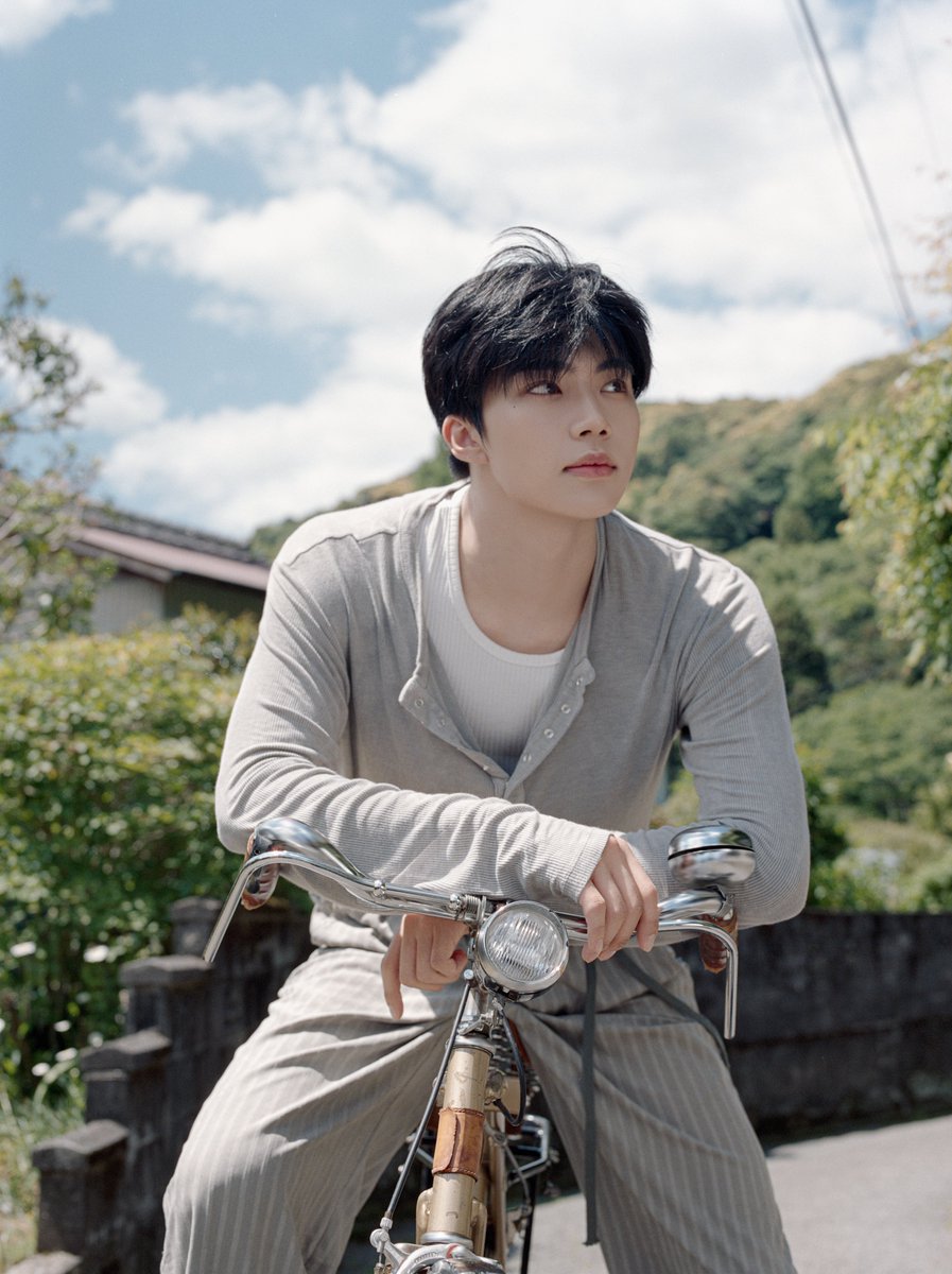 ZB1_jp's tweet photo. ZEROBASEONE Japan 2nd EP
 『回帰𝐿𝑂𝑉𝐸』

Concept Photo (PIECE ver.)
#PARKGUNWOOK #パクゴヌク

2026.08.19 Release

💿 https://t.co/thGRbw74TU

#ZEROBASEONE #ZB1
#回帰LOVE
#イグジステンス #ZEROBASEONE_イグジステンス https://t.co/24fZrAQfkJ