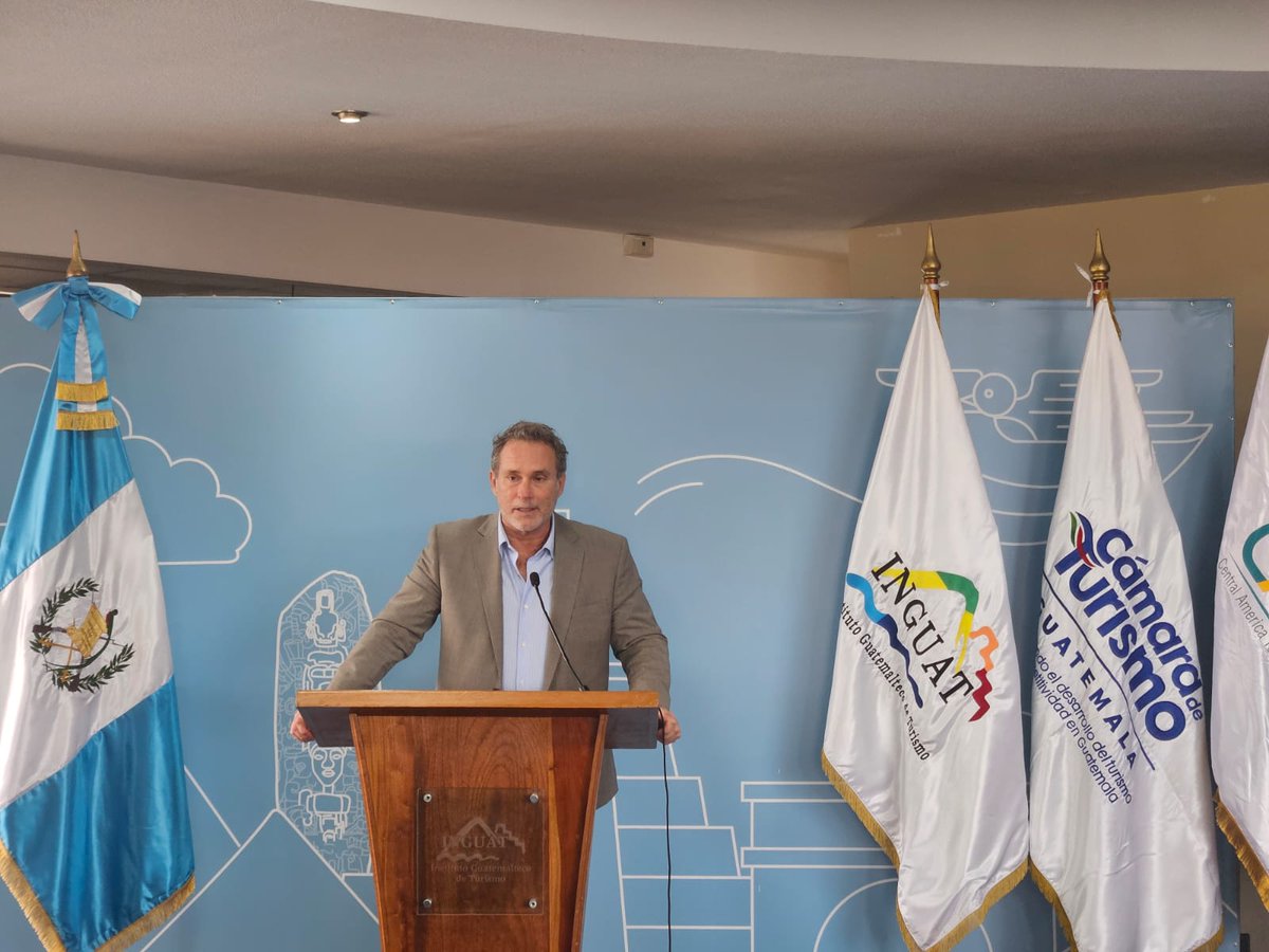 DiariodeCA's tweet photo. #EnElPaísDCA | Guatemala albergará la edición 2026 de la feria Centroamérica Travel Market (CATAM), un encuentro técnico-profesional que reúne la oferta turística de la región con compradores mayoristas de los principales mercados emisores internacionales.

Tras siete años desde su última edición en el país en 2019, el evento regresa a su sede original bajo la organización del Instituto Guatemalteco de Turismo (INGUAT), la Cámara de Turismo de Guatemala (CAMTUR), la Federación de Cámaras de Turismo de Centroamérica (FEDECATUR) y la Agencia de Promoción Turística de Centroamérica (CATA).

El turismo en la región muestra un crecimiento notable. La cifra de visitantes aumentó de 5 millones hace más de dos décadas a 19 millones en 2025, y alcanza los 30,6 millones al incluir a la República Dominicana.

Vía: Ximena Mazariegos