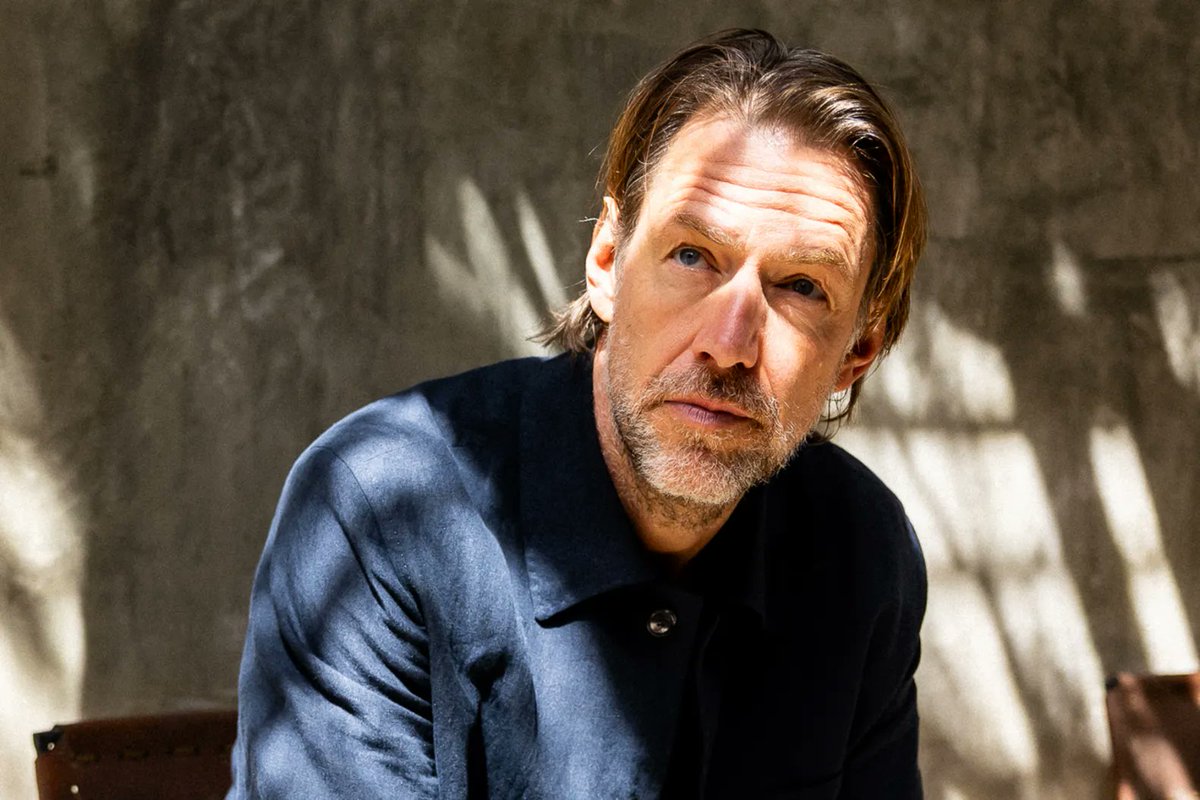 RollingStone's tweet photo. Radiohead’s Ed O’Brien Shares Spectral New Song ‘Abbeycwmhir’

The quiet yet stunning track takes its name from a village located in Powys, Wales. 

Listen: https://t.co/olKuwyPtzp https://t.co/4E0jveumOy