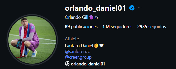 chereraugo's tweet photo. Okairo Roberto Carlos. 
Orlando ya tiene un millón de amigos. https://t.co/P6XTYko2Xn