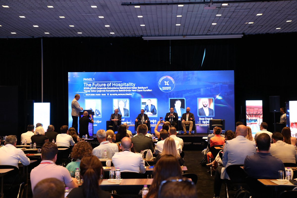 Ateknokent's tweet photo. Genel Müdürümüz Dr. @ibrahim___yavuz, Next Generation Hospitality Summit kapsamında düzenlenen "The Future of Hospitality" panelinde konuşmacı olarak yer aldı.

Alanında uzman isimlerin yer aldığı panelde, yapay zekânın konaklama sektörüne etkileri, dijital dönüşüm ve sektörün değişen dinamikleri ele alınırken, sektördeki güncel gelişmeler de değerlendirildi.

Şehrimizin turizm sektörüne değer katan bu kıymetli organizasyonda emeği geçen herkese teşekkür ederiz.

#AntalyaTeknokent #YapayZeka #Turizm #DijitalDönüşüm #İnovasyon