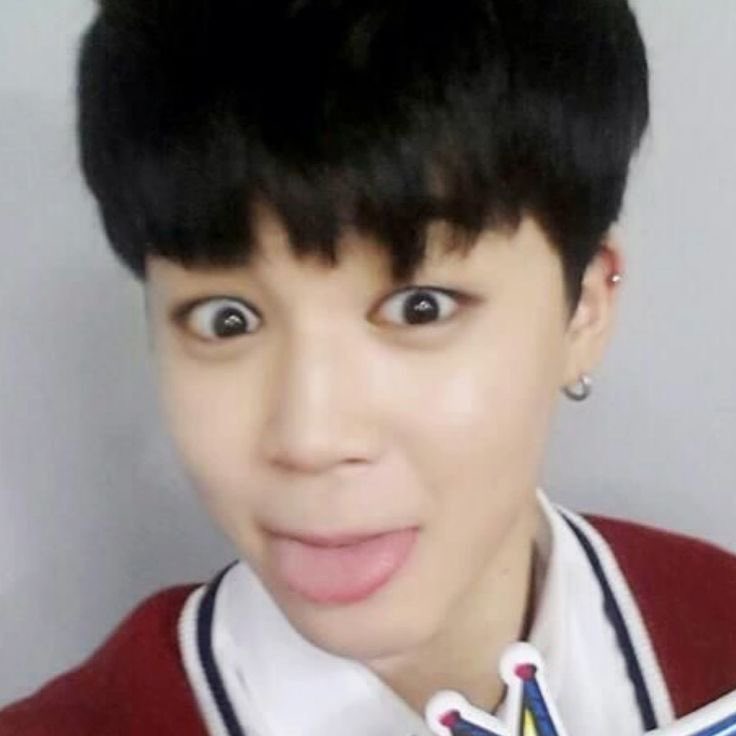 minfiltr's tweet photo. back to reality bts left the uk and im abt to clock in to work 😭😭😭😭😭 https://t.co/TmN9KOFCMA