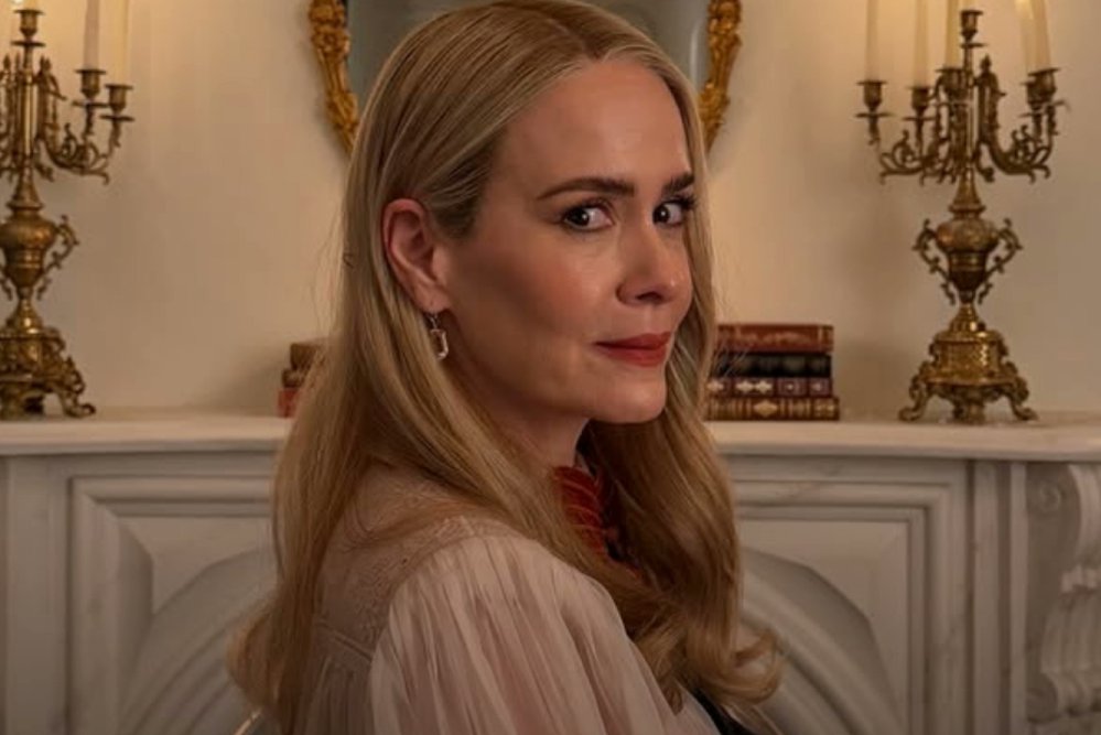 Variety's tweet photo. “American Horror Story” Season 13 will premiere on FX and Hulu on Sept. 24 at 6 p.m. PT.

The new season features the returns of Jessica Lange (her first “AHS” season since 2018’s “Apocalypse”) and Sarah Paulson,  reprising her role as Cordelia Goode from "AHS: Coven." The cast also includes Ariana Grande, Evan Peters, Angela Bassett, Kathy Bates, Emma  Roberts, Billie Lourd, Gabourey Sidibe and Leslie Grossman.

https://t.co/07R2zj5Rg7