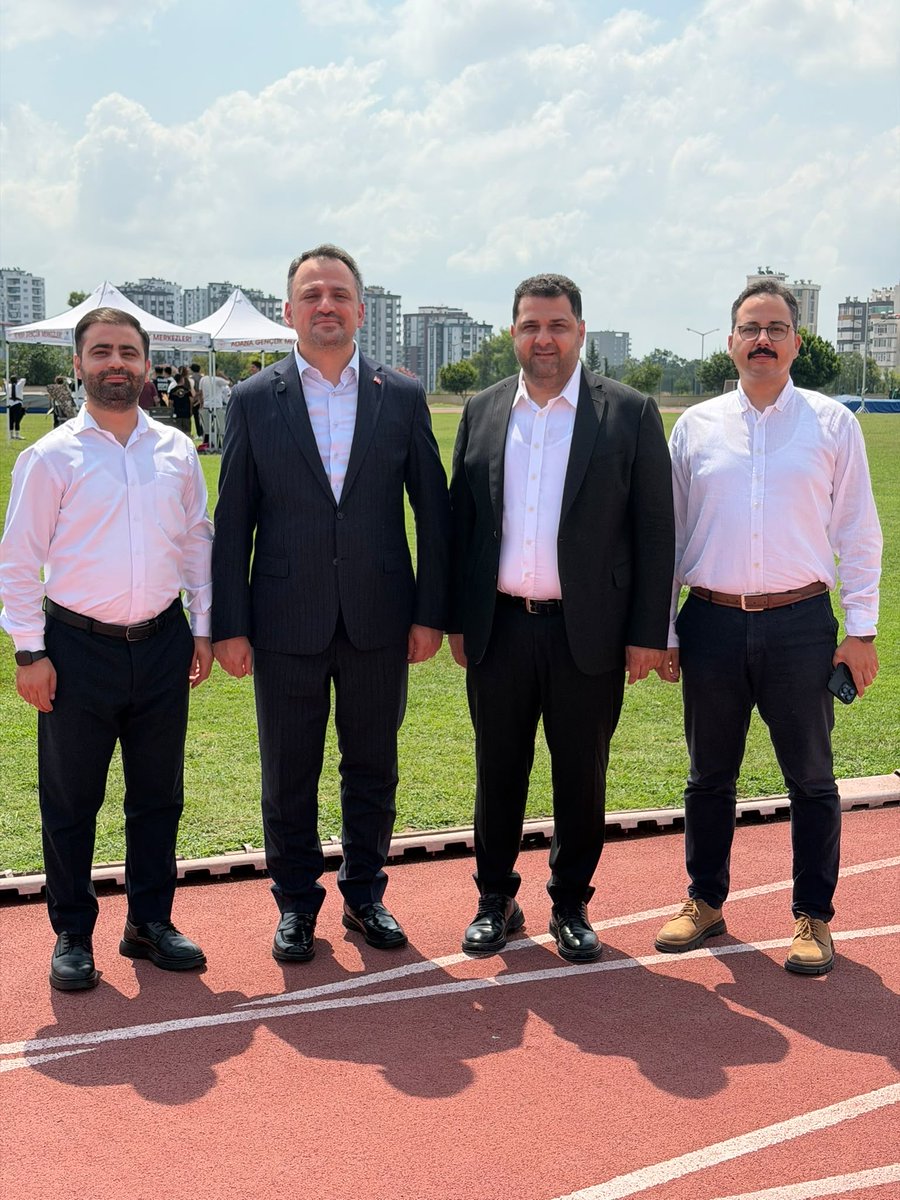 AvEmrahSancar's tweet photo. Bir dizi program kapsamında Adana’mızı ziyaret eden Gençlik ve Spor Bakan Yardımcımız Sayın Enes Eminoğlu ile gün boyunca çeşitli programlarda bir araya gelme fırsatı bulduk.

Kendisinin Türkiye Gençlik Vakfı Genel Başkanlığı görevini yürüttüğü dönemde TÜGVA Adana İl Başkanı olarak birlikte hizmet etme imkânı bulmuştuk. Bugün ise aynı dava ve aynı ideal doğrultusunda yeniden bir arada olmak bizler için ayrıca anlamlıydı.

Gün içerisinde TÜGVA’nın okul ziyaretlerine katıldık, Adana Valimiz Sayın Mustafa Yavuz’u ziyaret ederek gençliğe yönelik çalışmalar üzerine verimli istişarelerde bulunduk.

Gençliğe yapılan her yatırımın, Türkiye’nin yarınlarına yapılan yatırım olduğuna inanıyor; nazik ziyaretleri ve kıymetli sohbetleri için Sayın Bakan Yardımcımıza teşekkür ediyorum.

@eminogluenes
@valiyavuz 
@mcihatunsal
@AtaAkgn6
@ErhanUzman 
@TCAdanaValiligi

#Adana #TÜGVA #Gençlik #TürkiyeYüzyılı #EnesEminoğlu
