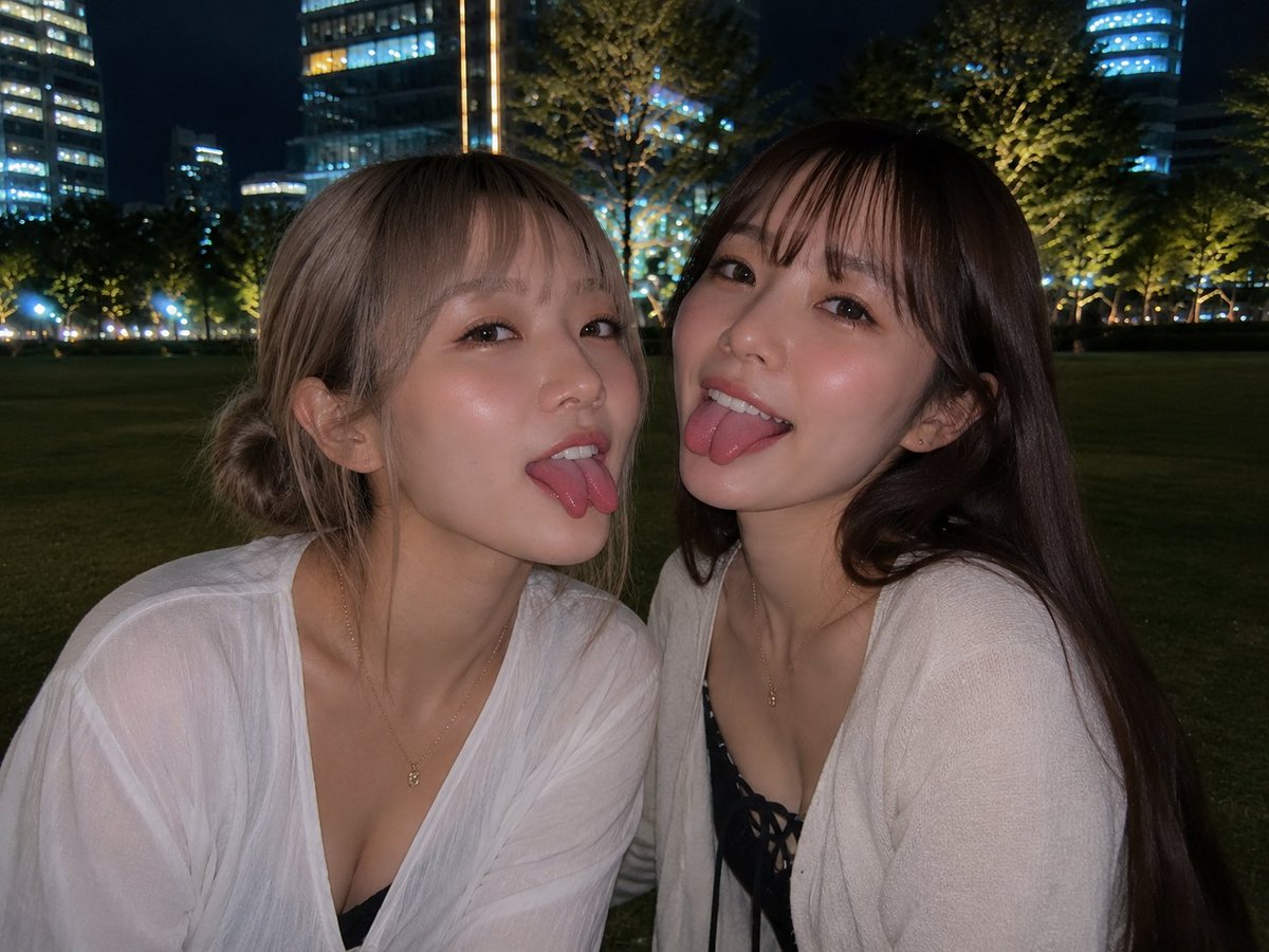 naturaldiary_me's tweet photo. 今日は温泉でのんびり癒されて、すっぴんの���ま夜景を眺めながら3人でたくさん笑った日☺️🌙
#AIgirl #スプリットタン #splittongue #温泉女子 https://t.co/BbJu84i6a1