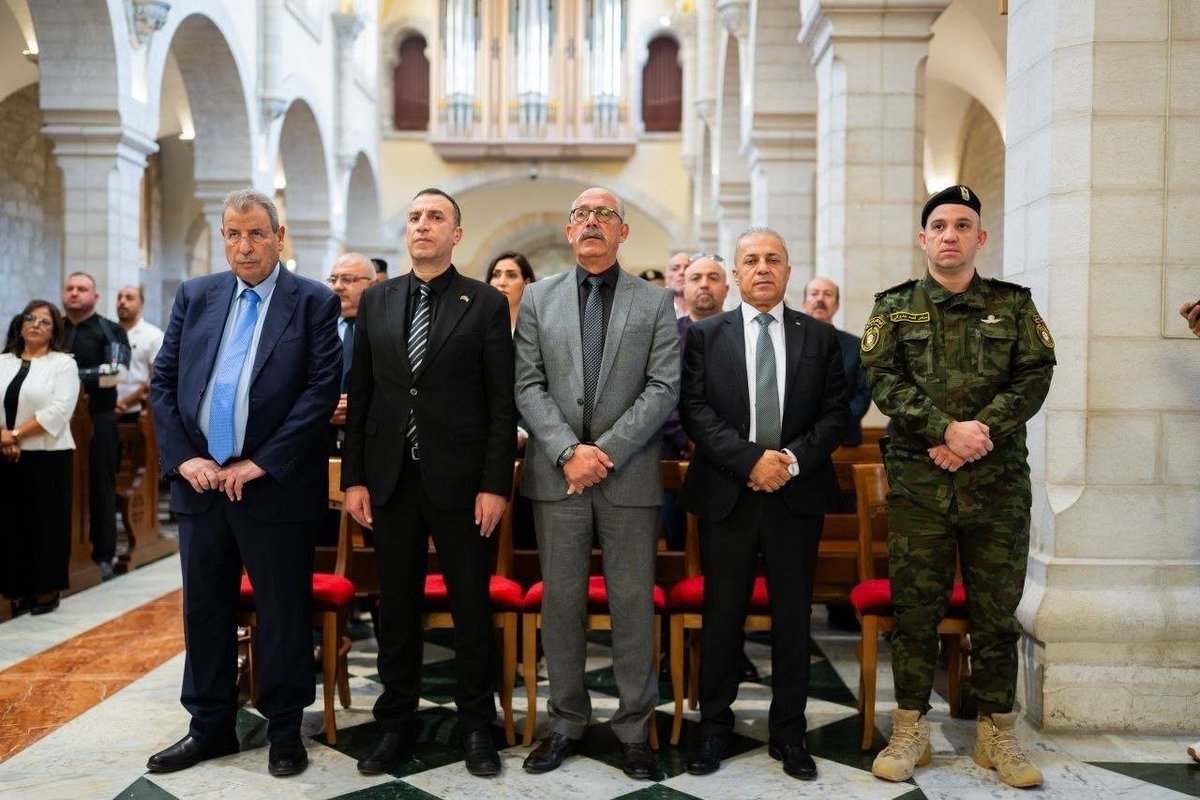 yvangil's tweet photo. El Gobierno Bolivariano de Venezuela, en nombre de la Presidenta Encargada Delcy Rodríguez, envía un fraternal saludo y expresa su más profundo agradecimiento al Gobierno de Palestina, bajo el liderazgo del presidente Mahmoud Abbas, por la eucaristía y oración celebradas en la Iglesia de la Natividad en Belén en honor a todas las víctimas del doble sismo ocurrido el 24 de junio. Extendemos un agradecimiento especial a los Padres de la Iglesia y al Dr. Ramzi Khoury, Presidente del Comité Presidencial Superior para Asuntos Eclesiásticos en Palestina, y destacado miembro del Comité Ejecutivo de la Organización para la Liberación de Palestina, por su dedicación en la organización de esta emotiva jornada de solidaridad con el pueblo venezolano.