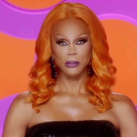 TheeBuffySlayer's tweet photo. This wig is so Bree Van de Kamp coded https://t.co/8R9kiZ4txz