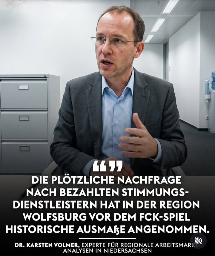 DawidBundesliga's tweet photo. Jak wiadomo stadion Wolfsburga znany jest z tego, że nawet podczas meczów z topowymi drużynami świeci pustkami.
Dalego też kibice FC Kaiserslautern postanowili zrobić sobie jaja i wstawili w sieci "fejkową" ofertę pracy dla mieszkańców Wolfsburga :)

Firma castingowa szuka 5000 "statystów", którzy podczas pierwszej kolejki 2 Bundesligi przez pełne 90 minut  ożywią i wypełnią "optycznie" stadion VfL Wolfsburg 🤣🤣

Wynagrodzenie:
- 16,50 za godzinę.
- darmowy Currywurst i butelka wody

Zadania :
- znajomość piłki nożnej nie jest wymagana
- Synchroniczne wykonywanie rytmicznych ruchów klaskania na polecenie "młynowego'
- Symulowanie entuzjazmu
- obowiązkowe noszene barw VfL Wolfsburg
- zachowaniale pełnej neutralności przy okrzykach ekipy przyjezdnej
- mile widziana znajomość kibicowania podczas transmisji golfa 😆

Wolfsburg w pierszej kolejce nowego sezonu drugiej Bundesligi podejmie na własnym stadionie drużynę FC Kaiserslautern.