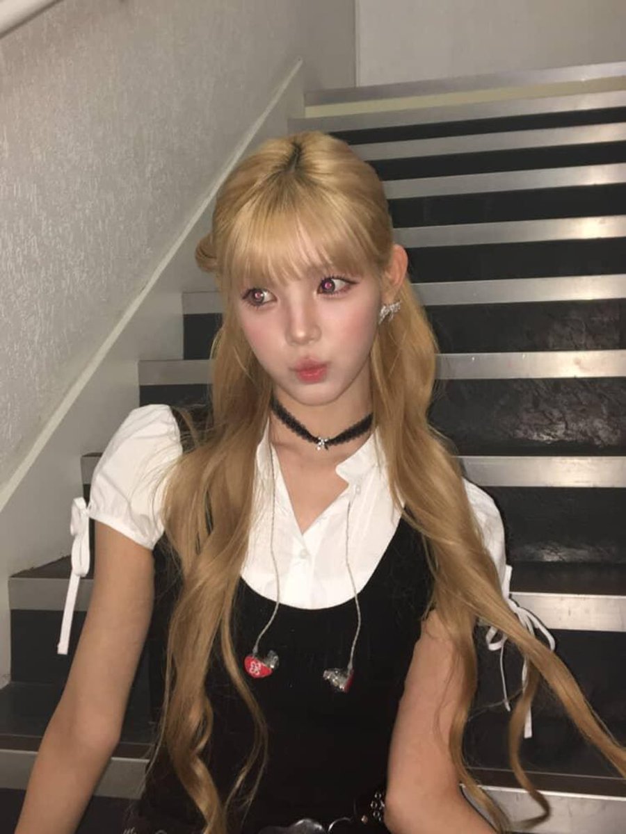 yuhapost's tweet photo. weverse update #yuha ♡ https://t.co/1FwKjxCH5i