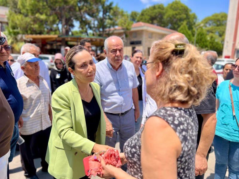 AkManavgat's tweet photo. Milletvekilimiz Sayın Dr. Tuba Vural Çokal ile birlikte, Manavgat Devlet Hastanemizde uzun yıllar görev yaparak sayısız insana şifa yolunda emek veren Ayşe Okudan Aksöğüt Hemşiremizin cenaze merasimine katıldık. https://t.co/1ebi7jE265