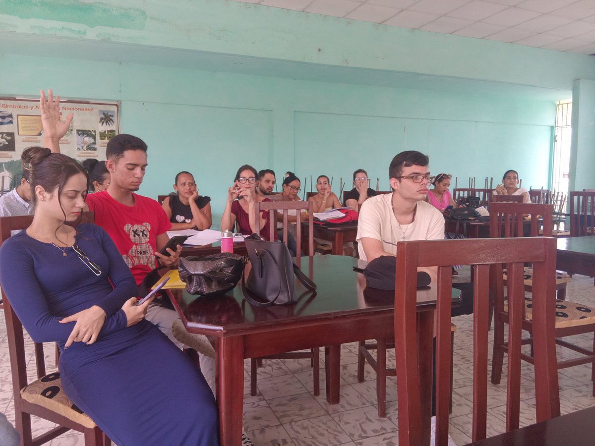 dpto_de69772's tweet photo. Se realiza taller con estudiantes de 1er año del curso por encuentro de la carrera de Contabilidad y Finanzas, donde se expusieron resultados sobre la aplicación de los contenidos recibidos en la Universidad con empresas seleccionadas.
#udg
#fces https://t.co/ahVl9qCo6m