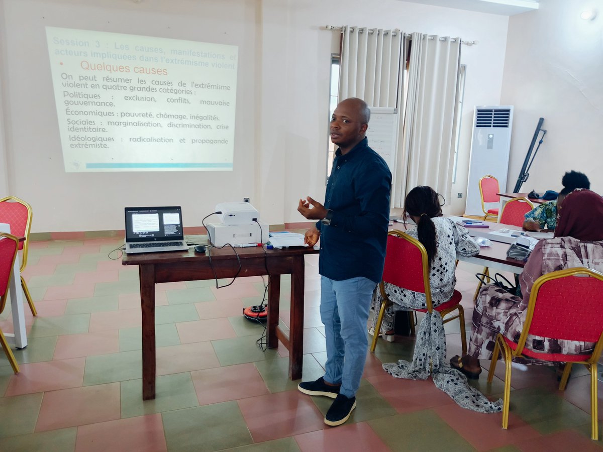 tchomael's tweet photo. C'est avec un sentiment de devoir que j'ai partagé avec les femmes du #Consortium_BAANI, les 23 et 24 juin 2026, à Natitingou, des moments d'échanges en qualité de formateur sur la triade : Femmes-Extrémisme violent et Paix. #PAEG #Nord_Bénin https://t.co/xXMCb67n8p