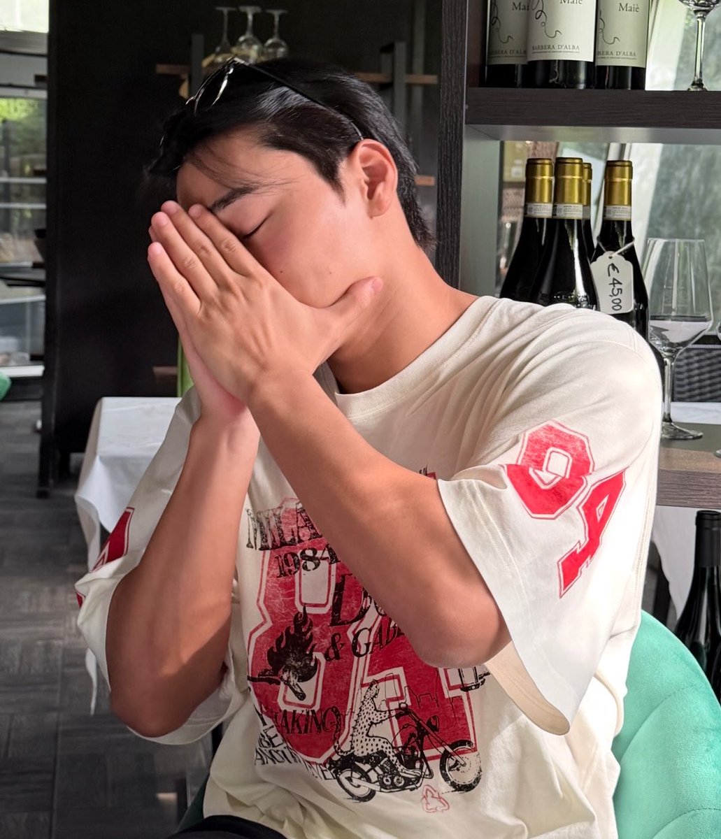 goguma710's tweet photo. 와씨 전완근뭐야
우영아감사해요 https://t.co/tsCaBcUmYX