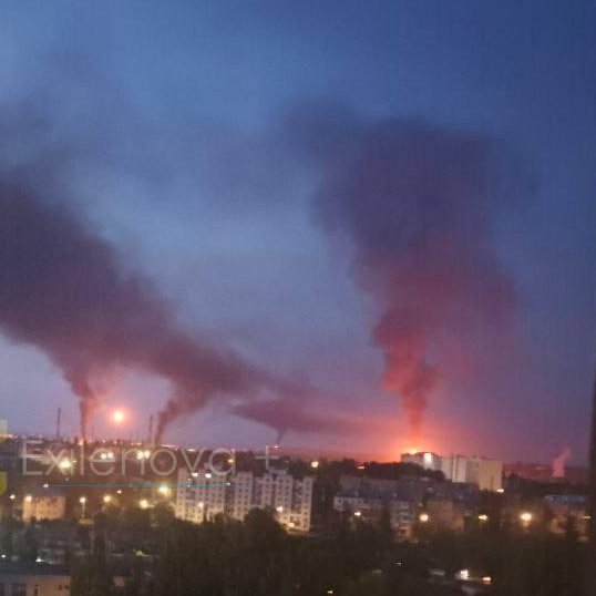 visegrad24's tweet photo. The second one is down

The Saratov Refinery has completely halted operations following the drone attack on July 8.

A couple of days ago, on July 7, Russia's largest oil refinery, the Omsk Oil Refinery, which processes 21 million tons of oil per year, announced it would cease operations following the Ukrainian strikes.