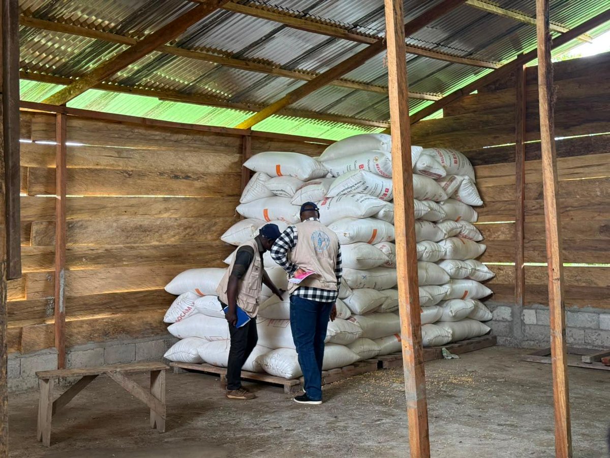 UN_Cameroon's tweet photo. 🌍 #ConvergeFood brings together govt, UN agencies &amp; local actors to advance Cameroon’s National Convergence Agenda on Food Systems &amp; Climate Change.
Financed by Joint SDG Fund, programme supports SMEs &amp; cooperatives under the lead of MINADER, with WFP, FAO, UNEP, UNIDO &amp; UNCDF https://t.co/XsHNhIa16J