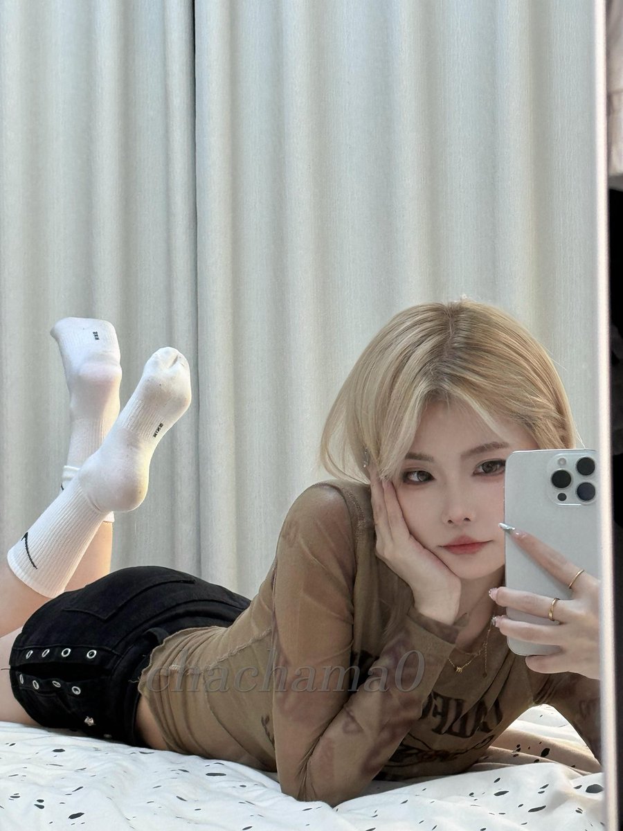 chachama0's tweet photo. 凑近了吧？
#女S https://t.co/500wGGHpYf