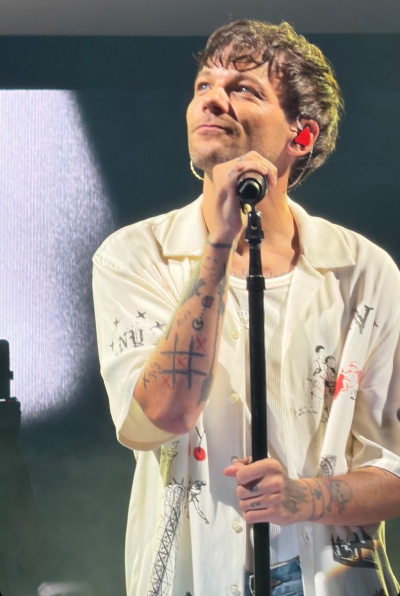 lt28files's tweet photo. louis proud of himself as he should. 🥹 https://t.co/ANhQ2lplfb