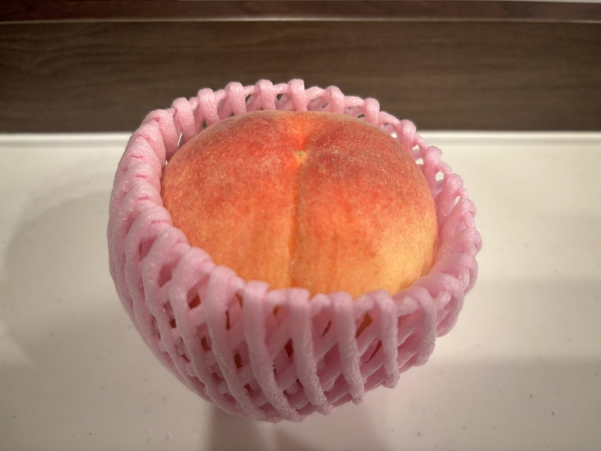 arapoke13's tweet photo. もも剥きました🍑 https://t.co/bllkhhHxxV