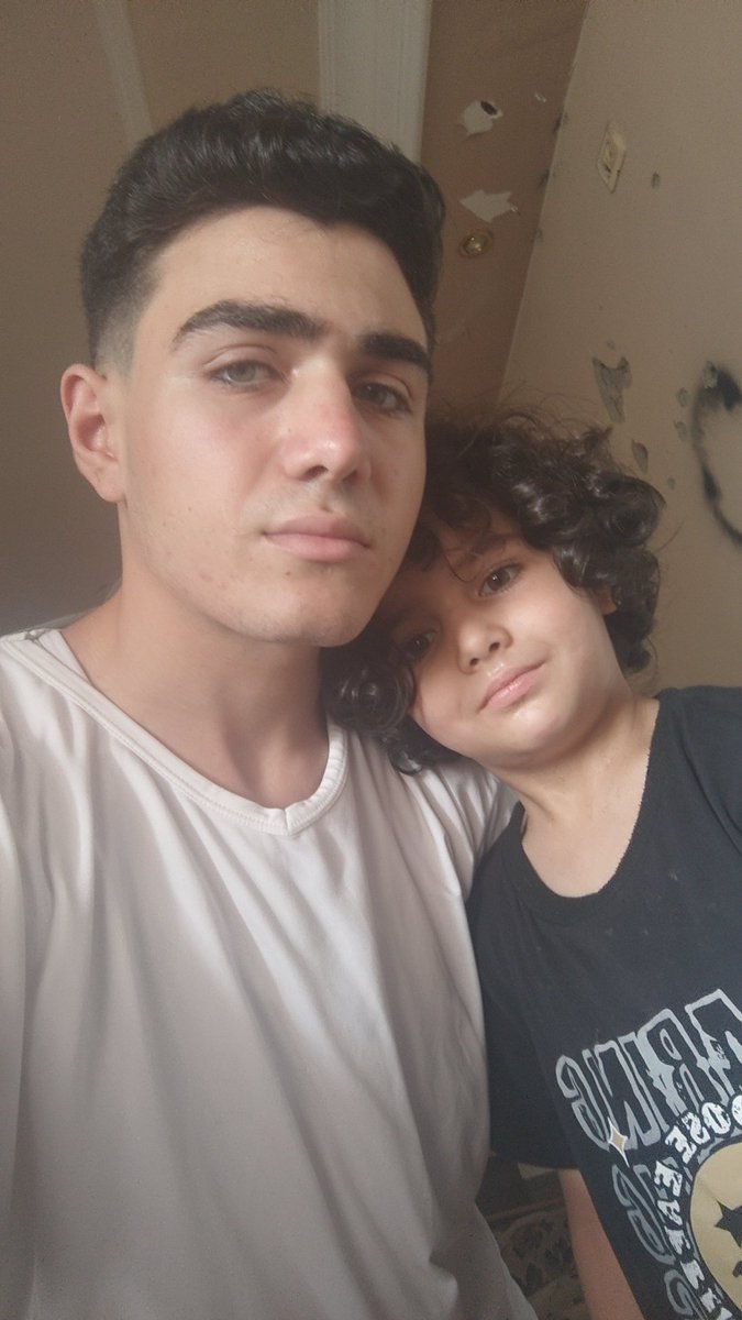 AbdallaTaweel11's tweet photo. WE ARE STILL ALIVE IN GAZA 🇵🇸🩸 https://t.co/x7pTWCee8R