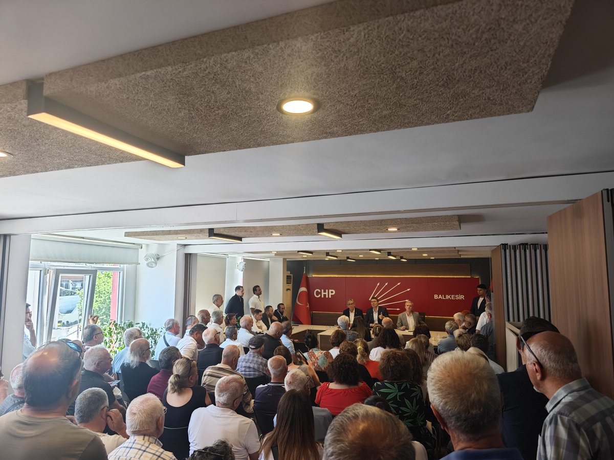 balikesiryeni's tweet photo. Örgütlerden Sorumlu Genel Başkan Yardımcımız @EnsarAytekin10'in katılımıyla Altıeylül ve Karesi örgütlerimizin üyeleriyle verimli toplantılar gerçekleştirdik.

Örgütümüzün kararlılığını, dayanışmasını ve mücadele azmini bir kez daha ortaya koyduk. https://t.co/47Srzep02m