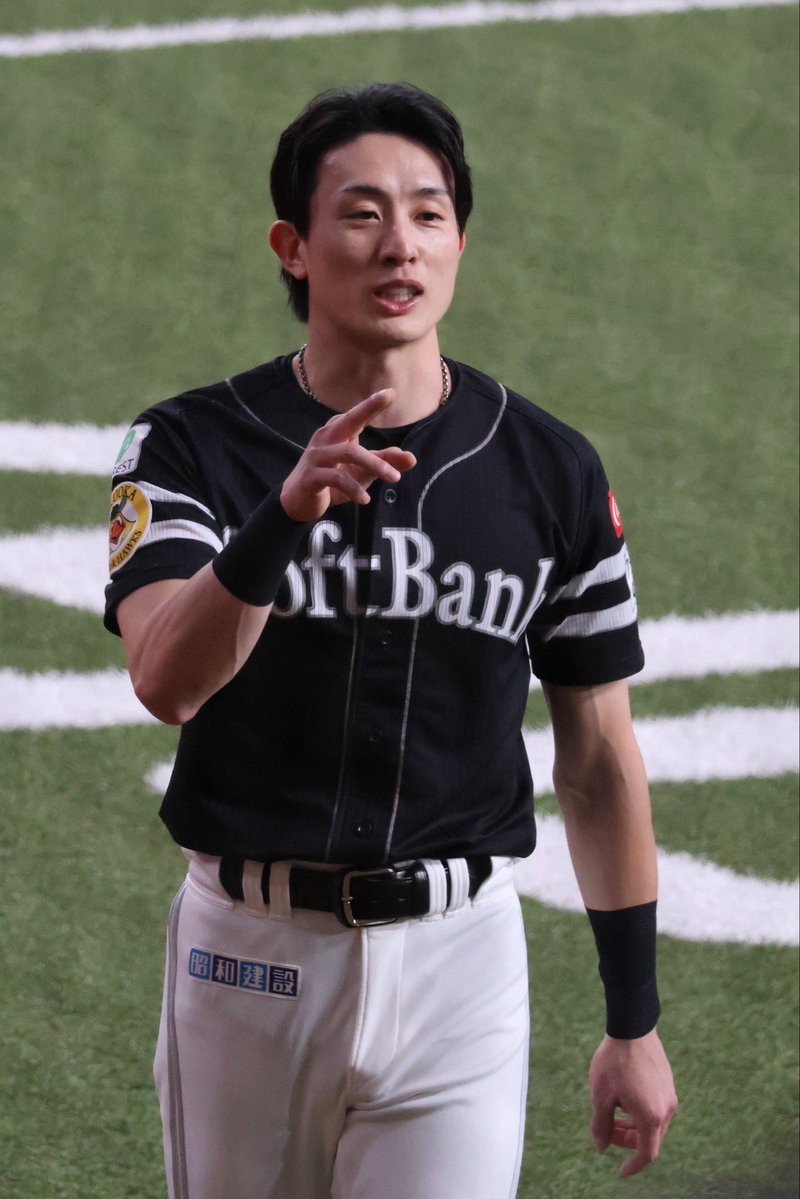 4lyug0_'s tweet photo. 相変わらず爽やかな佑京さん
 #周東佑京  #sbhawks https://t.co/mWAk01HlUP