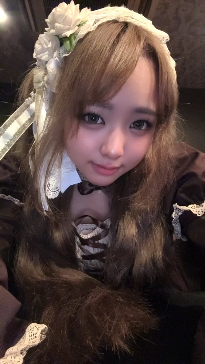 mana__void's tweet photo. お目覚めしてます
今日はブラウンのワンピース✨️✨️ https://t.co/AGeCCzP9HA