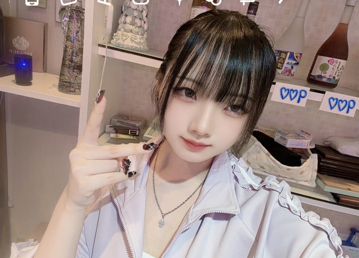 seiXxx_xxXog's tweet photo. おきゅい〜ん(*｣´□`)｣
私の爪2つ無くなりました。 https://t.co/wIGNCk15b4
