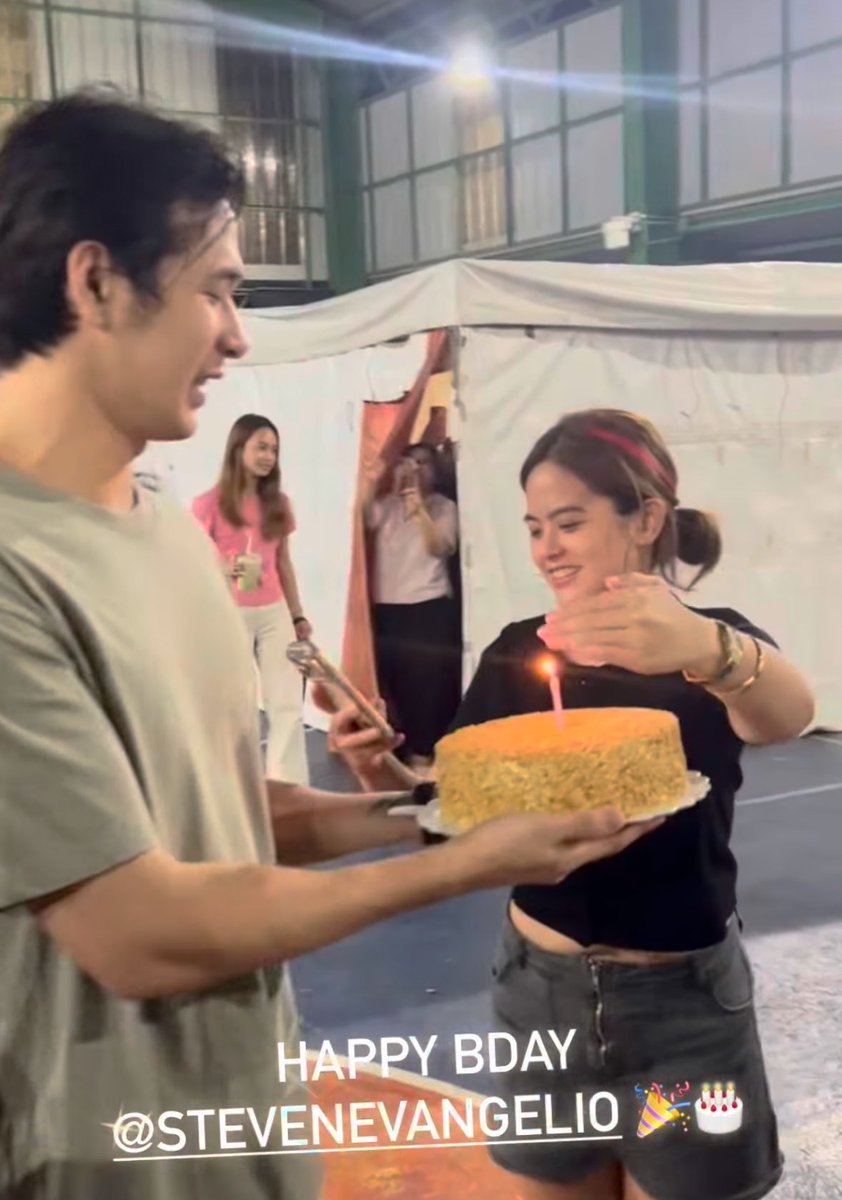hyaselyse's tweet photo. happy birthday direk steven !! https://t.co/cjTueCfDPK