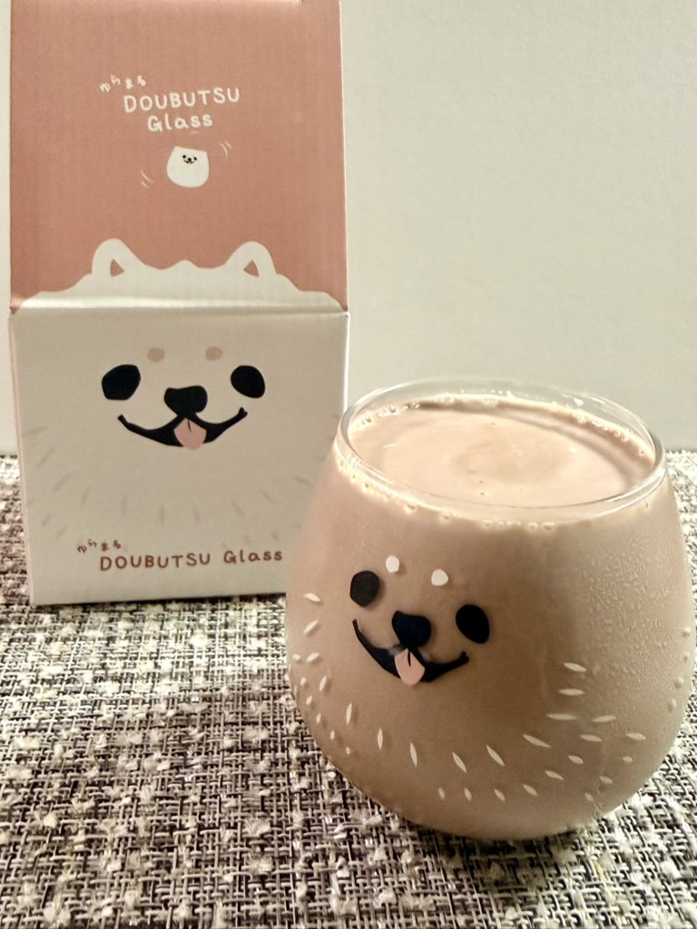 po_iz's tweet photo. 注ぐ飲み物で毛色が変わるグラス、かわいいね https://t.co/HSi25825Uy