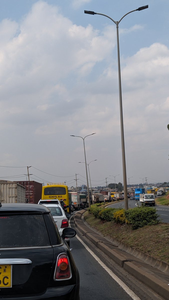 p_gichuki's tweet photo. Heavy traffic on Southern Bypass near Langata interchange. Avoid the route. https://t.co/T67ruc08uV