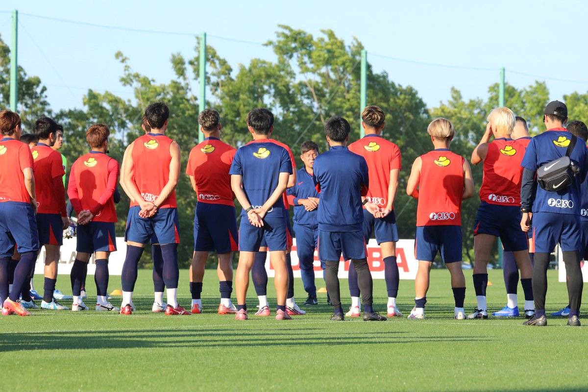 atlrs_official's tweet photo. 📣トレーニングキャンプがスタート🦌🔴

本日よりJヴィレッジでのトレーニングキャンプがスタートしました！

初日は夕方から練習を開始し、ボールを使いながら基礎中心のメニューを消化しました。本日を含めて計10日間、2026/27シーズンの開幕へ向けて準備を進めていきます💪🔥

トレーニングキャンプの様子は、明日からFREAKSで順次公開していきますので、ぜひご覧ください📱⚡️

✅️有料会員制サイト「FREAKS」のご入会はこちらから👉https://t.co/AvzUt4YeJc

#鹿島アントラーズ #共闘