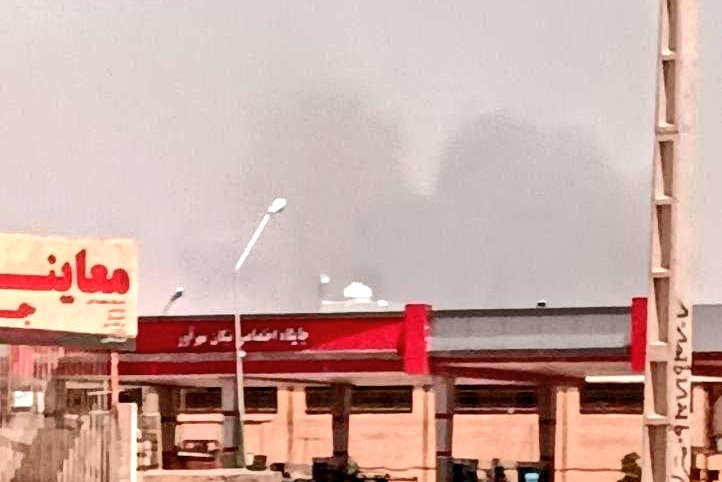 Currentreport1's tweet photo. BREAKING:

US launched multiple airstrikes across Iran, with reported strikes hitting the cities of Shadegan, Shiraz, and Kerman. https://t.co/V0S1vqM7VJ
