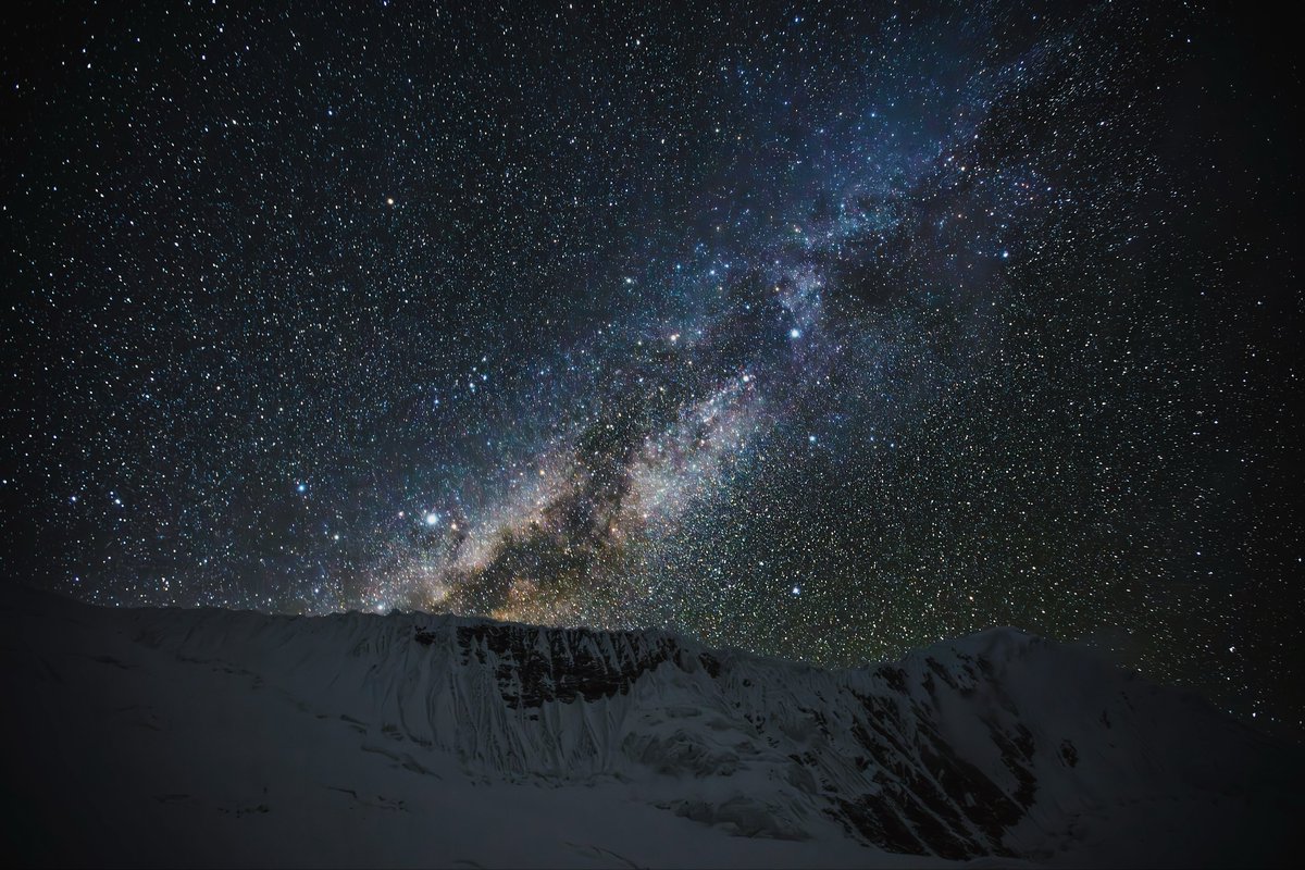 nature_yukiueda's tweet photo. 天の川銀河には約2000億個の星があるらしい。

はじめて聞いたときは驚いたけどヒマラヤで星空を眺めるていると確かにあるな、と思いました。 https://t.co/kYowuGEqiq