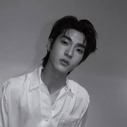 clovpttp_alt's tweet photo. I vote #TeeTeeWanpichit for 2026 The Most Shining Star in Thailand (Close: Jul.12 20:00 BKK) #STARLIGHTAWARDS #STARLIGHT2026XTeeTeeWanpichit https://t.co/8qftyakcU0 https://t.co/GMnr4OlF4O