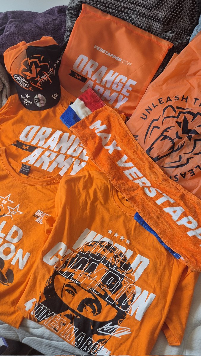 formuLau16's tweet photo. Orange army collection 😌🧡 https://t.co/l4IXEO4lOC