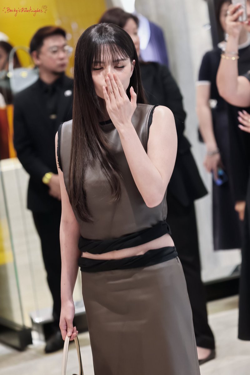 KnightsCN1205's tweet photo. Tods girl

REBECCA X TODS SG
#BeckyxTodsSingapore
@AngelssBecky  @Tods https://t.co/cq8XmsCfGL
