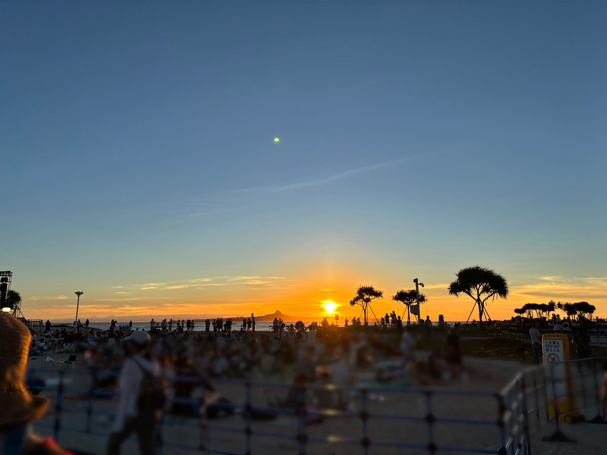 3103sattun's tweet photo. 沖縄で見た綺麗な景色たち🏝️🌅🎆 https://t.co/WKDH71bTeh