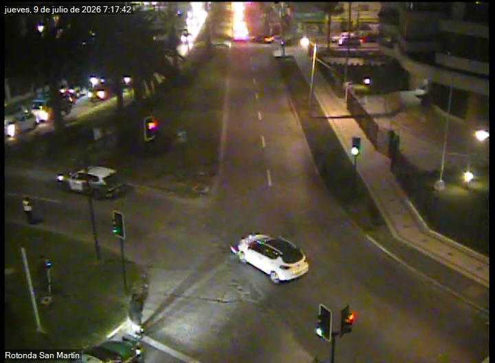 TTIValparaiso's tweet photo. Precaución (07:19) tránsito suspendido en 15 Norte, entre San Martín y 1 Poniente en dirección al oriente, #ViñaDelMar, por accidente en rotonda San Martín. https://t.co/45mCywsIW2