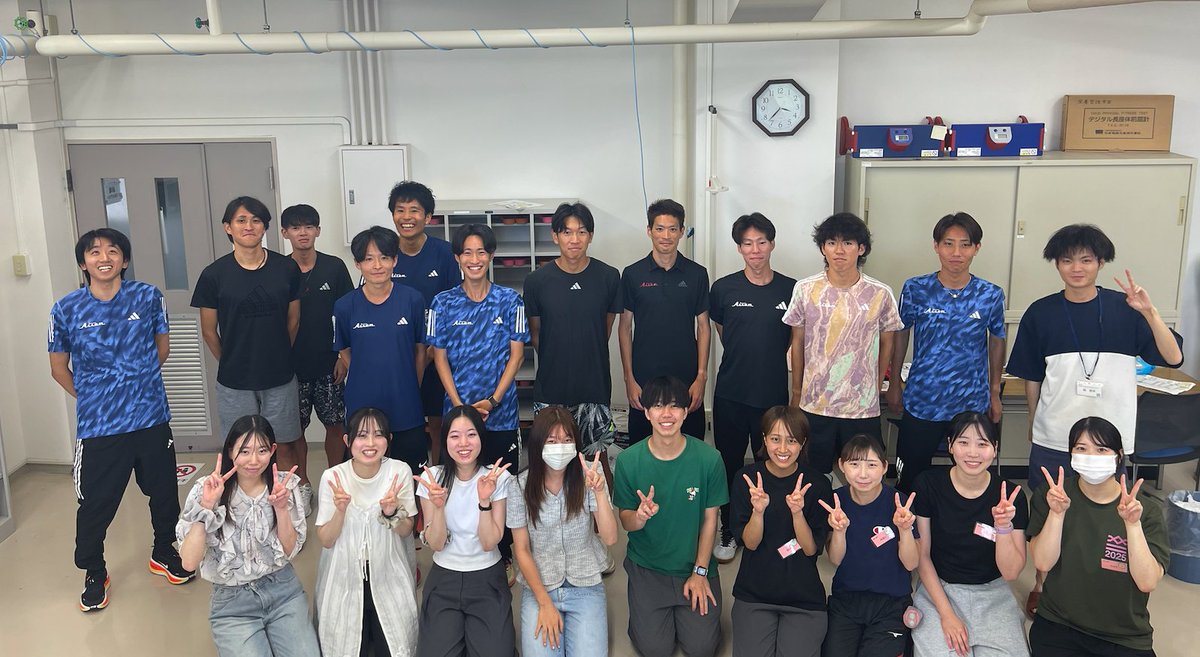 hirobumi_tada's tweet photo. #愛三工業陸上部 の選手の皆さんに本学へお越しいただきました✨
栄養科学科の学生がInBodyなどの測定を担当し、トップアスリートの測定を経験する貴重な機会となりました!
さらに「ドーピングガーディアン」を通して、選手の皆さんと楽しくスポーツ交流も実施😊
@aisan_running 
@snst.1
#至学館大学 https://t.co/8yt8juayqh