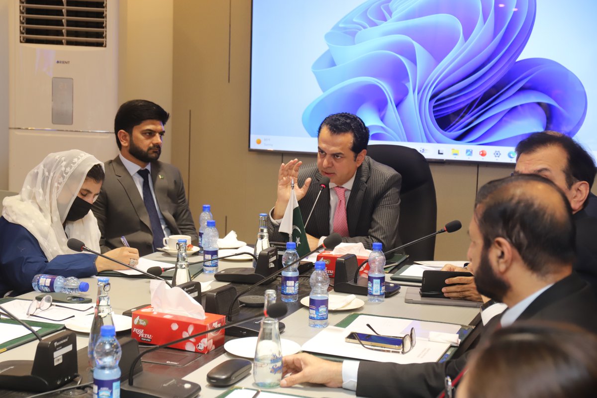 SSDOPakistan's tweet photo. Day 3 of the 𝐂𝐚𝐩𝐚𝐜𝐢𝐭𝐲 𝐁𝐮𝐢𝐥𝐝𝐢𝐧𝐠 𝐖𝐨𝐫𝐤𝐬𝐡𝐨𝐩 𝐨𝐟 𝐏𝐚𝐫𝐥𝐢𝐚𝐦𝐞𝐧𝐭𝐚𝐫𝐢𝐚𝐧𝐬 𝐨𝐟 𝐊𝐡𝐲𝐛𝐞𝐫 𝐏𝐚𝐤𝐡𝐭𝐮𝐧𝐤𝐡𝐰𝐚 𝐨𝐧 𝐂𝐨𝐮𝐧𝐭𝐞𝐫 𝐓𝐞𝐫𝐫𝐨𝐫𝐢𝐬𝐦 𝐅𝐫𝐚𝐦𝐞𝐰𝐨𝐫𝐤, 𝐋𝐞𝐠𝐢𝐬𝐥𝐚𝐭𝐢𝐯𝐞 𝐑𝐞𝐬𝐩𝐨𝐧𝐬𝐢𝐛𝐢𝐥𝐢𝐭𝐢𝐞𝐬, 𝐚𝐧𝐝 𝐄𝐧𝐠𝐚𝐠𝐞𝐦𝐞𝐧𝐭 𝐏𝐫𝐚𝐜𝐭𝐢𝐜𝐞𝐬 featured insightful visits to Lok Virsa and the Ministry of Interior, offering participants valuable perspectives on Pakistan's cultural heritage and national security framework.
During the visit to the Ministry of Interior, parliamentarians received an informative briefing from honorable 𝐌𝐫. 𝐓𝐚𝐥𝐚𝐥 𝐂𝐡𝐚𝐮𝐝𝐡𝐫𝐲, 𝐌𝐢𝐧𝐢𝐬𝐭𝐞𝐫 𝐨𝐟 𝐒𝐭𝐚𝐭𝐞 𝐟𝐨𝐫 𝐈𝐧𝐭𝐞𝐫𝐢𝐨𝐫 & 𝐍𝐚𝐫𝐜𝐨𝐭𝐢𝐜𝐬 𝐂𝐨𝐧𝐭𝐫𝐨𝐥, on the country's counter-terrorism efforts, legislative responsibilities, and the importance of collaborative approaches to strengthening peace and security.
#CounterTerrorism #KhyberPakhtunkhwa #Parliamentarians #CapacityBuilding #PeaceAndSecurity #PolicyMaking #Leadership #Governance #Pakistan #SSDO #SDG16 #PeaceJusticeAndStrongInstitutions #LokVirsa #MinistryOfInterior #NationalSecurity
@ChTalalOfficial 
(1/3)