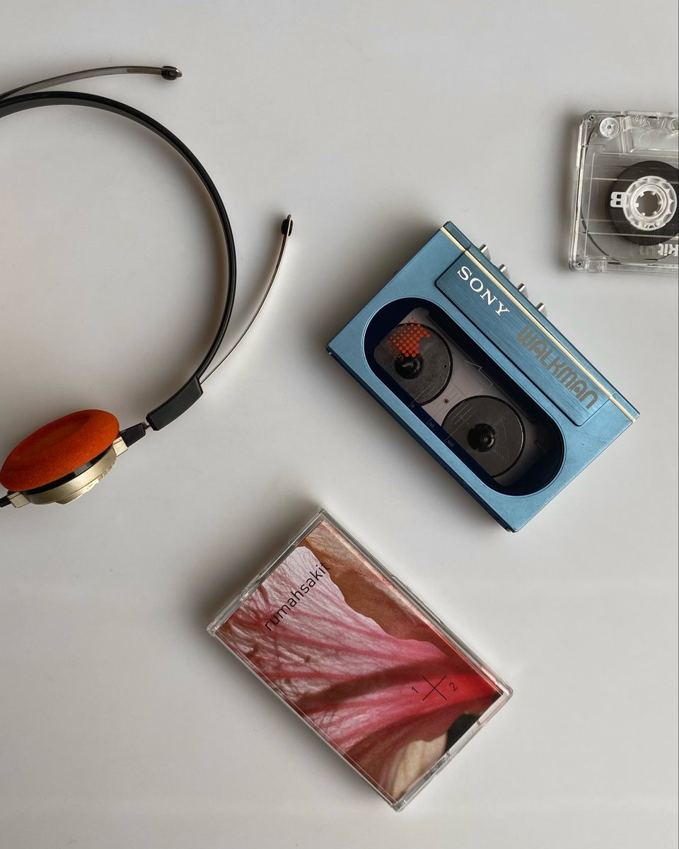 interiorsuckerr's tweet photo. 1983 Sony Walkman WM-20, Japan https://t.co/1xmhhBFXth