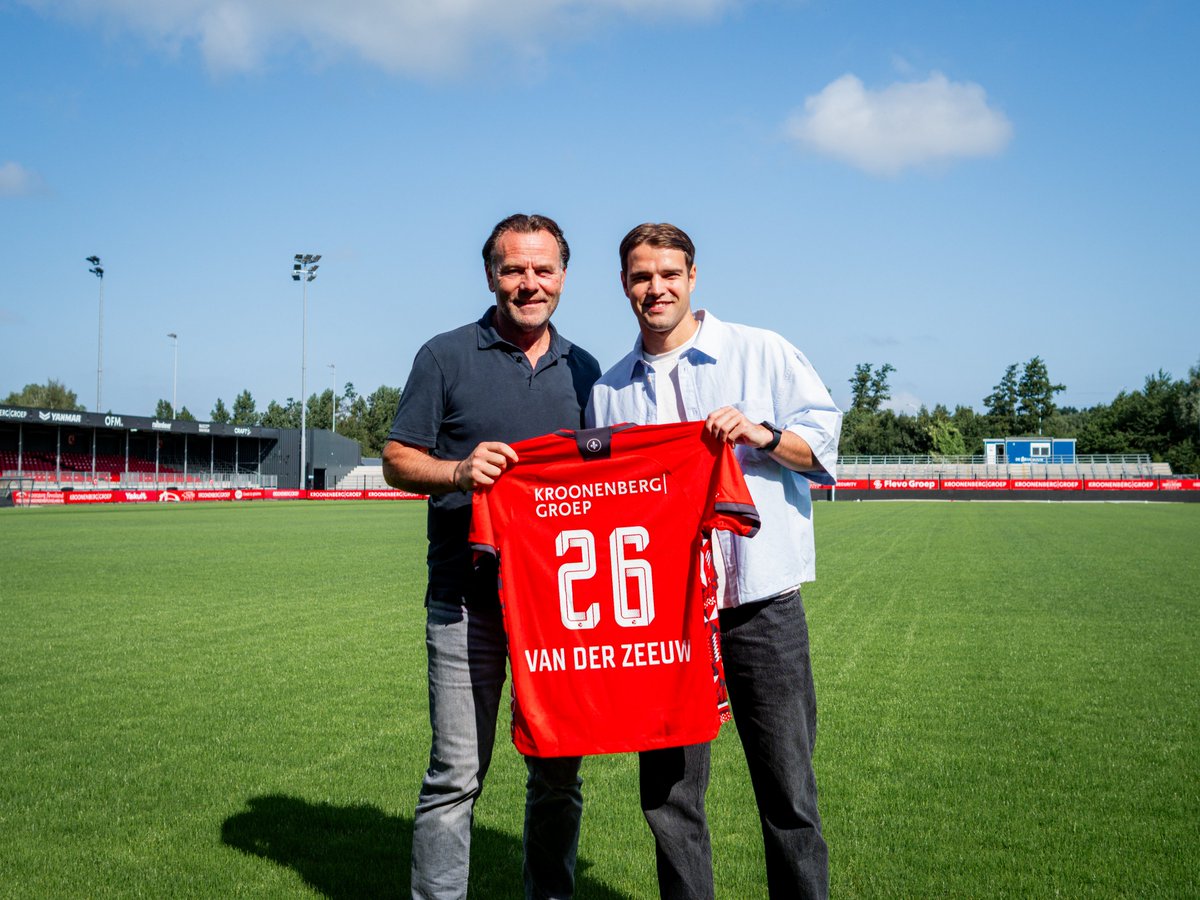 AlmereCityFC's tweet photo. ᴛᴡᴀɴ ᴠᴇʀʟᴇɴɢᴛ ✍️

De 23-jarige vleugelverdediger, die momenteel herstelt van een blessure, heeft zijn contract verlengd tot medio 2027, met een optie voor nog een seizoen.

🔗 https://t.co/gJAXTEYrOJ

#AlmereCity #BetterTogether https://t.co/HoBClvNPC0