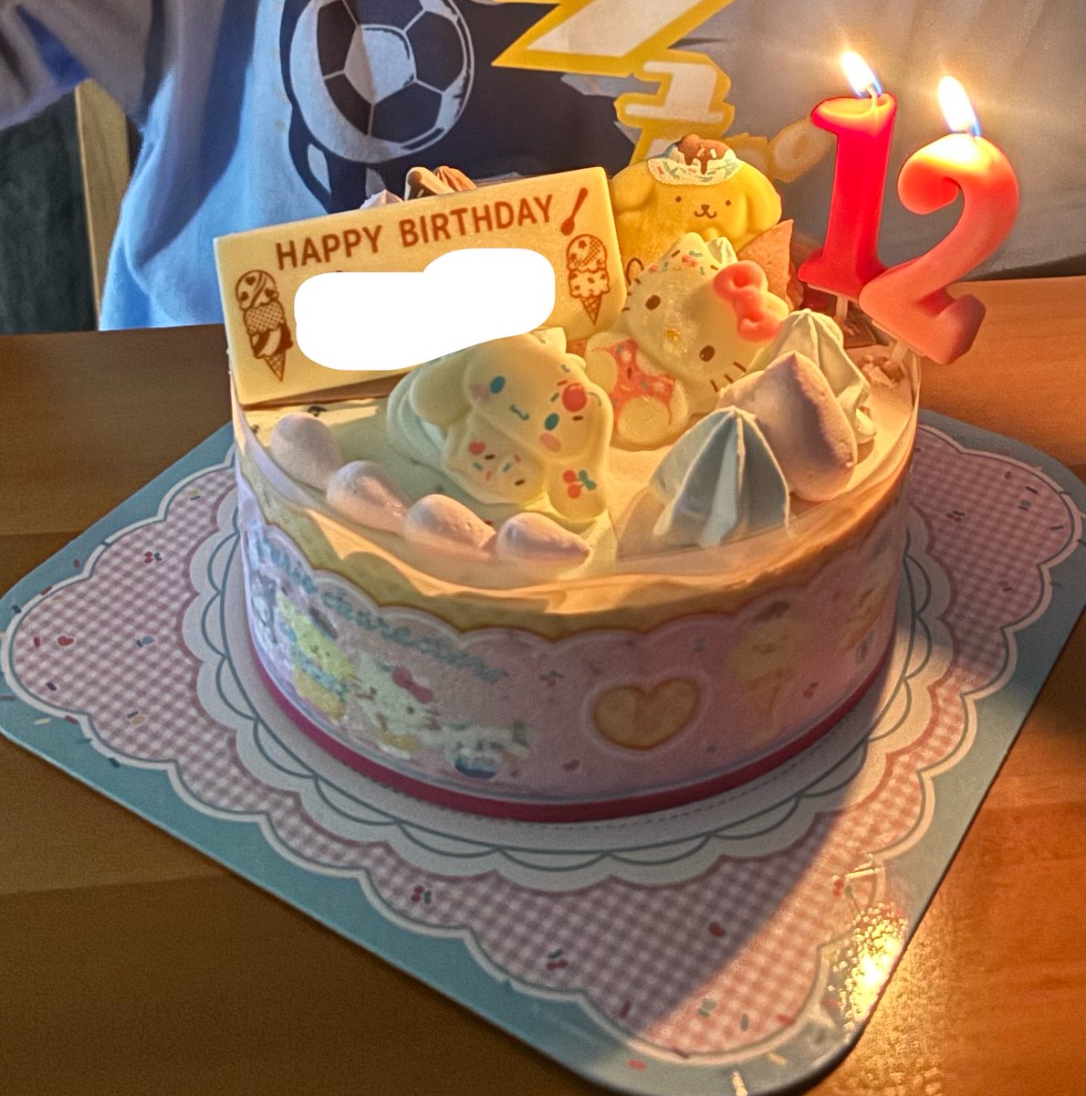 Leia623's tweet photo. 娘っ子12歳の誕生日おめでとう(*･ω･ﾉﾉﾞ☆ﾊﾟﾁﾊﾟﾁ

ケンタッキーとドミ��ピザとサーティワンのアイスケーキ美味しかった…ԅ(¯﹃¯ԅ) https://t.co/P68aDUpmRe
