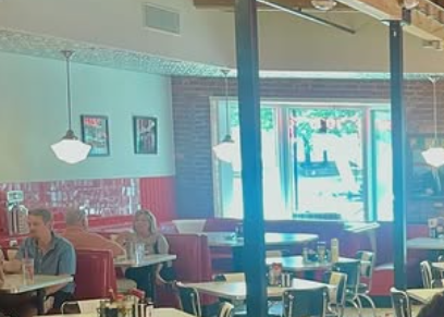 frankbroGT's tweet photo. same corner as Elliston Soda Shop https://t.co/dS1l9ooPC5