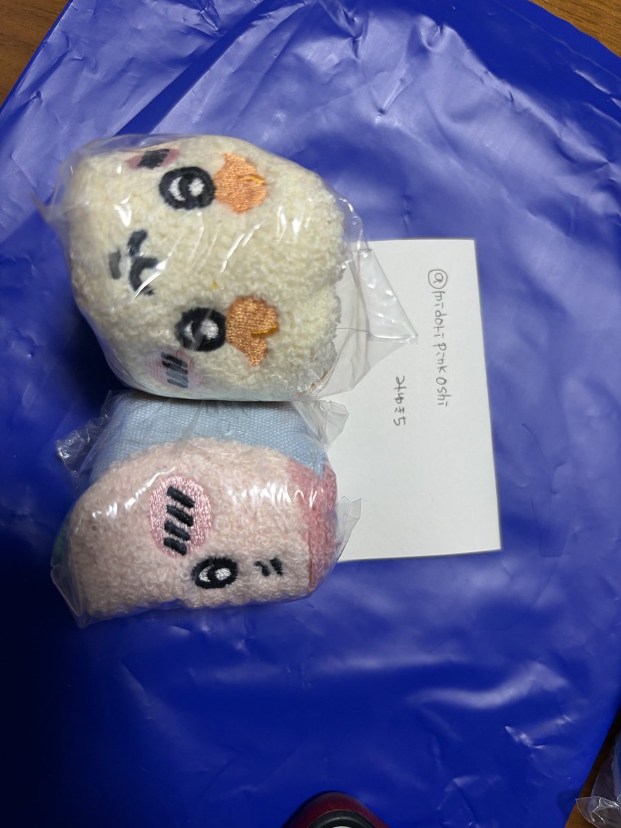 midoripinkoshi's tweet photo. 【交換】 ちいかわ もこもこポーチ2 
　ガチャ

譲  シーサー　古本屋

求 ちいかわ

郵送または都内手渡し希望です
検索からでもお気軽にお声掛けください！ https://t.co/1mqLKTXzPj