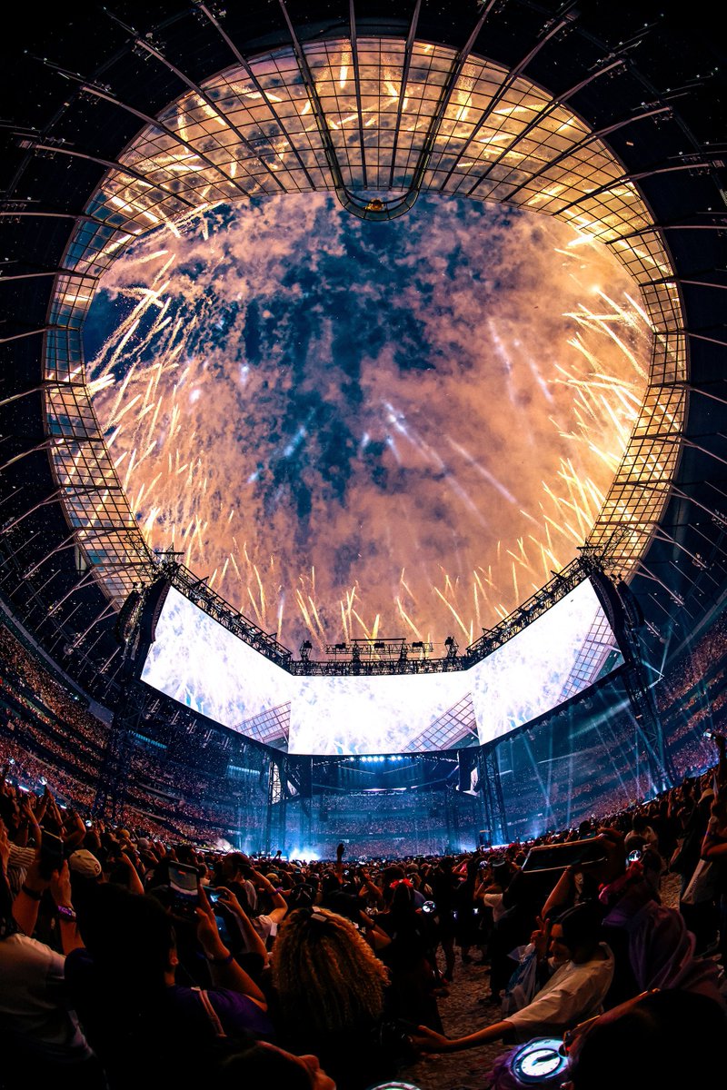 italianarmyfam_'s tweet photo. 🏟️ I BTS hanno stabilito un nuovo record di presenze con il “BTS World Tour ARIRANG” a Londra, con circa 130.000 fan in due concerti sold out!

Registrano la più alta affluenza media per singolo concerto nella storia del Tottenham Hotspur Stadium

#BTS_WORLDTOUR_ARIRANG_LONDON https://t.co/0dQx5gnPPD