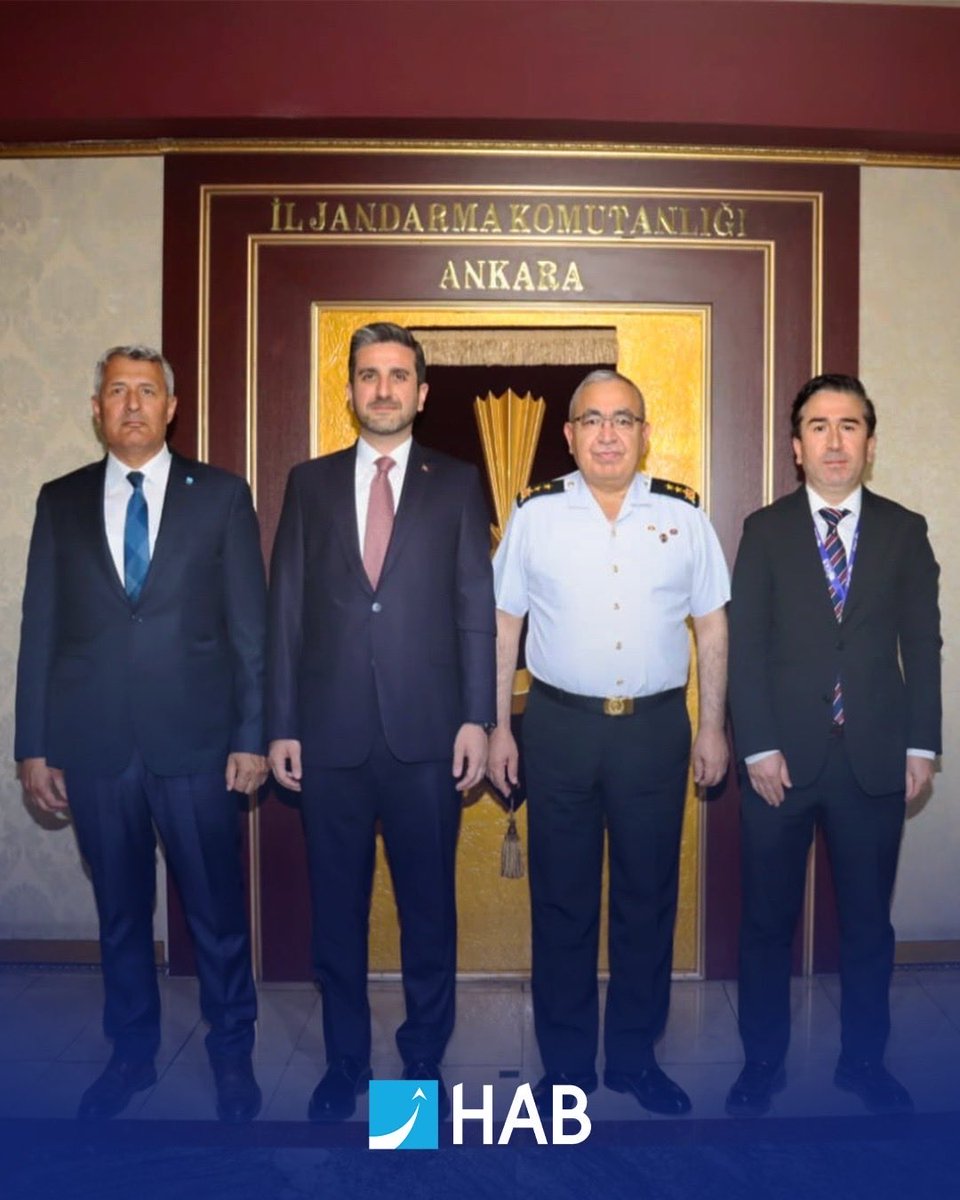 ankarauzayosb's tweet photo. Ankara Uzay ve Havacılık İhtisas Organize Sanayi Bölgesi (HAB) Genel Müdürümüz Sayın Mehmet Nihat Yapıcı, Ankara İl Jandarma Komutanı Tümgeneral Sayın Cengiz Yıldız’ı makamında ziyaret etti.

Savunma sanayii ekosistemimizin gelişimine katkı sağlayacak güçlü iş birliklerinin önemine inandığımız bu anlamlı görüşme dolayısıyla, Ankara İl Jandarma Komutanı Tümgeneral Sayın Cengiz Yıldız’a nazik kabulleri ve misafirperverlikleri için teşekkür ederiz.

#HABOSB #SSB #MilliYetkinlikHamlesi