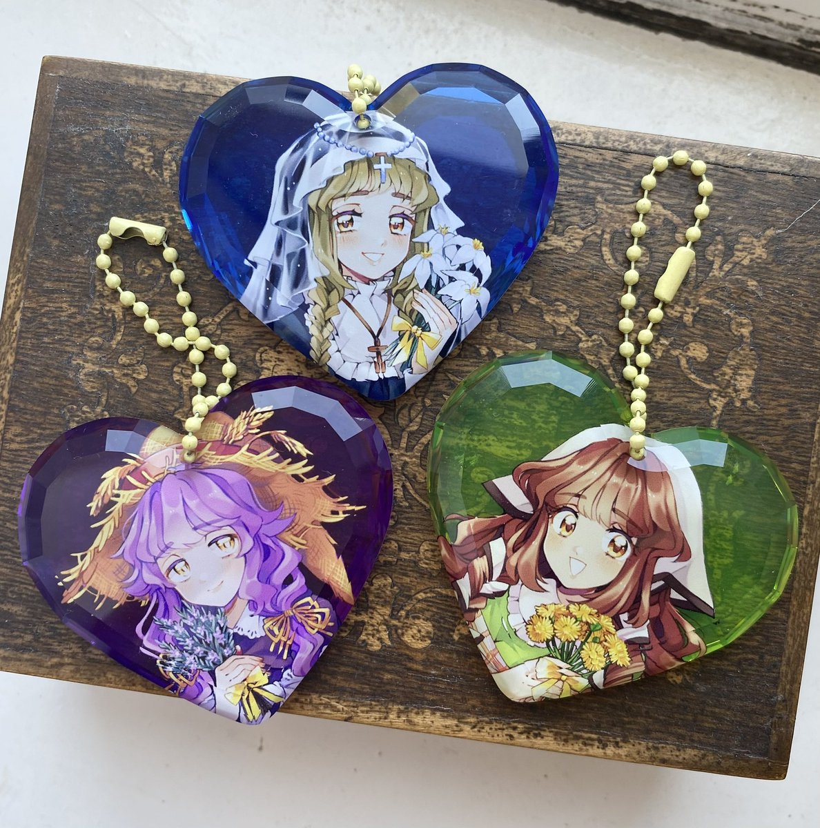 lunardevo's tweet photo. Liebesbeweis… 😭💜💚💙 https://t.co/HmQUZfEFrm